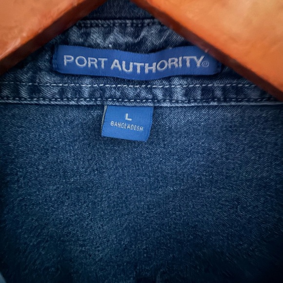 Port Authority Women’s Denim Shirt Size Large 90s Coastal Cotton Layering Top - Picture 2 of 6